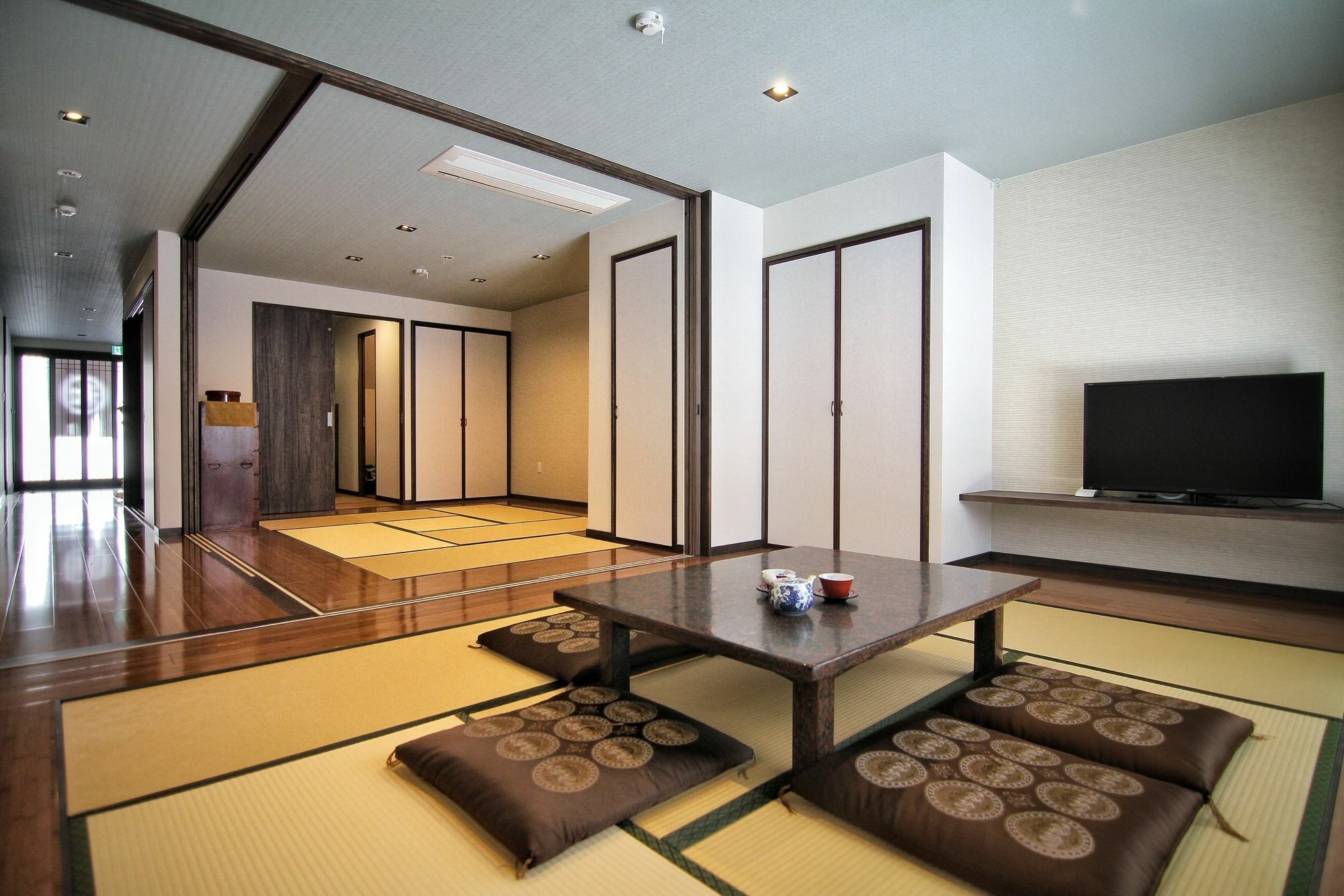 Em S280 Villa Kyoto Exterior photo